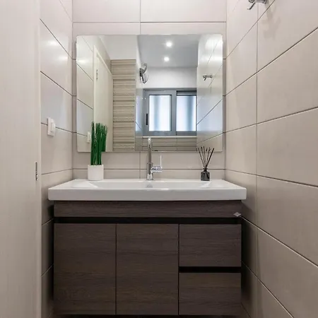 Apartment Vibes, A Kalamatastay *